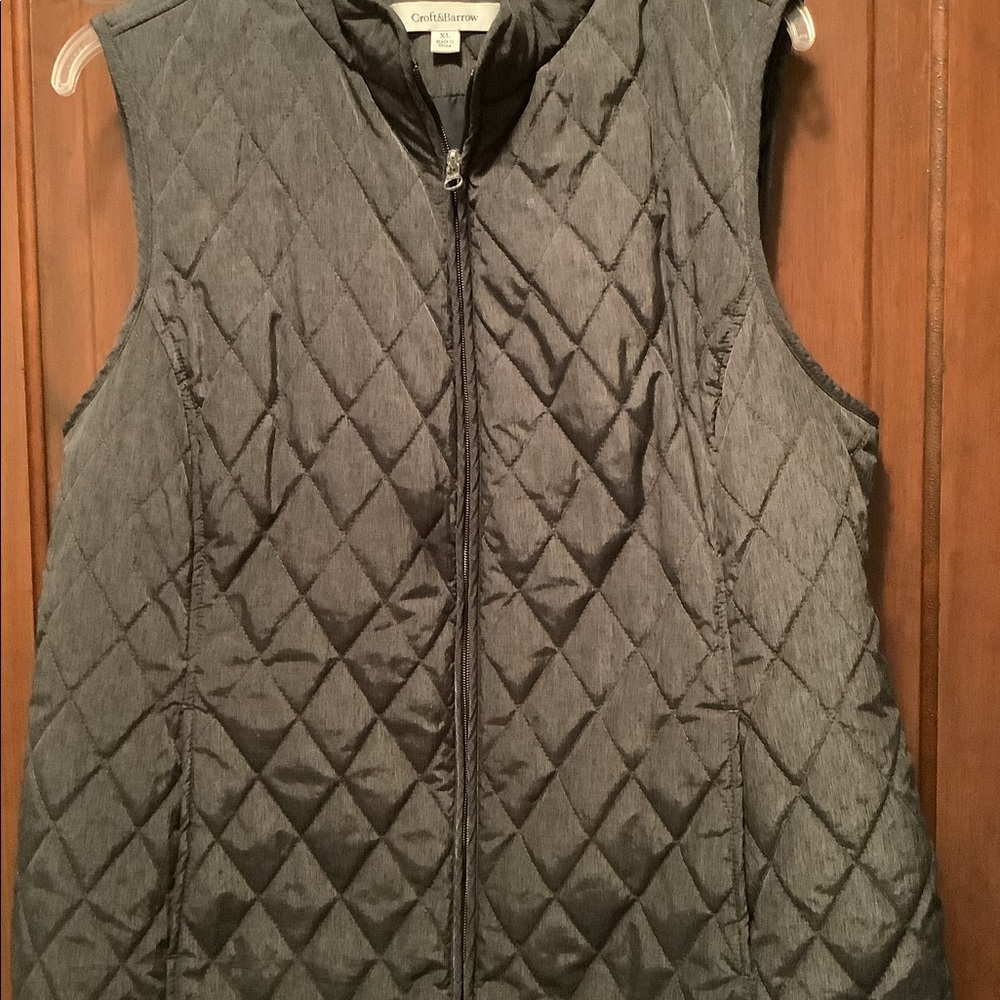 Womens size Xl charcoal quilted vest